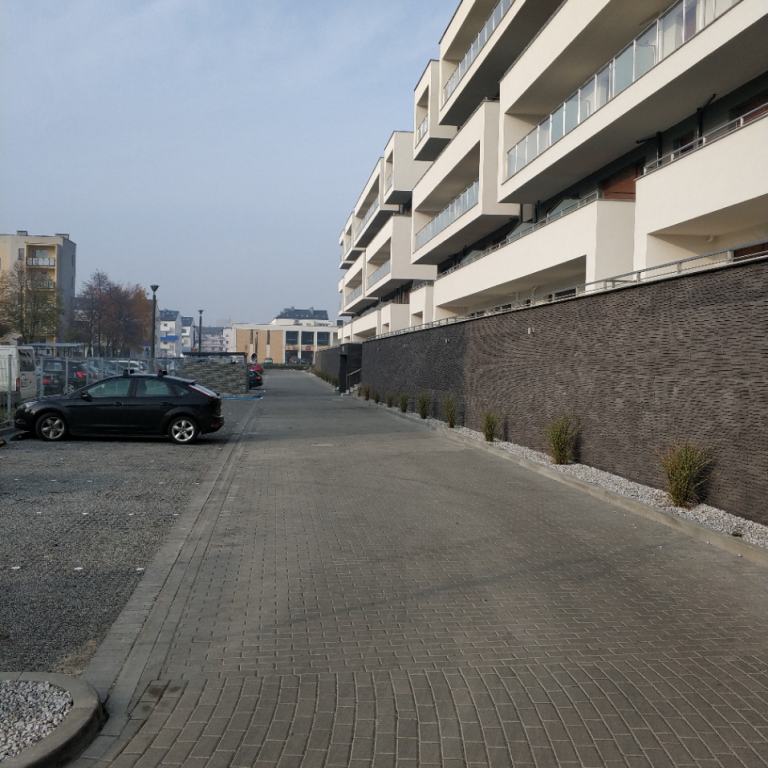 sprzątanie osiedli mieszkaniowych